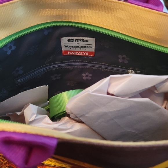 Harveys Shag Disney Wonderground Tiki purse - Picture 5 of 5